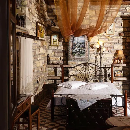 Alexana - Traditional House