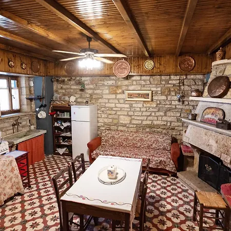 別荘 Alexana - Traditional House Káto Figália