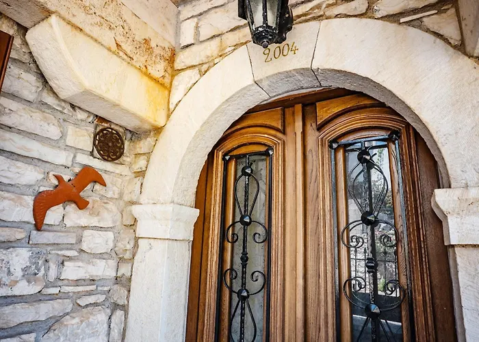 Hébergement de vacances Alexana - Traditional House