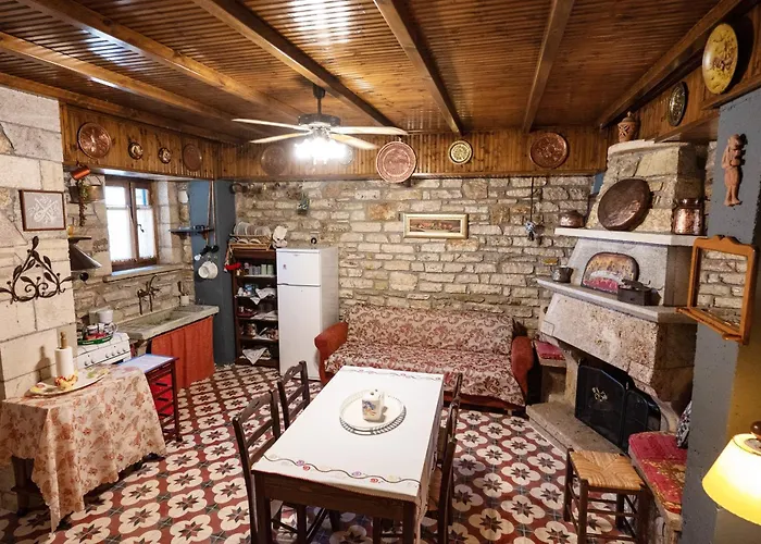 Hébergement de vacances Alexana - Traditional House Kato Figalia